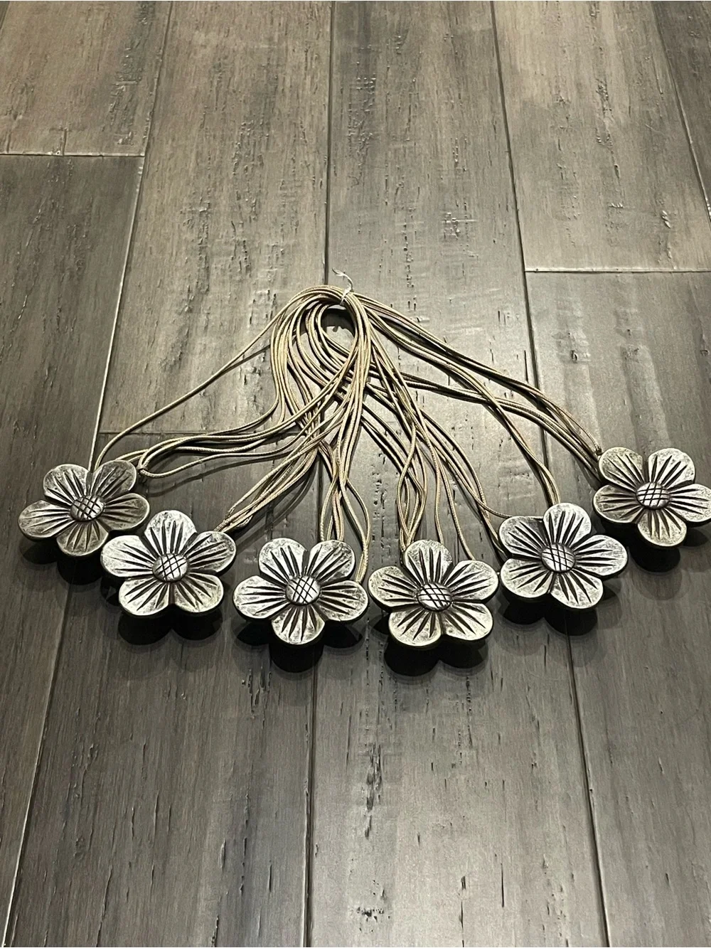Set of 6 Silver Flower Magnetic Curtain Tiebacks Rope Holdbacks Floral Decor